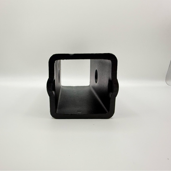 Curt 45405 Trailer Hitch Receiver Adapter Reducer Sleeve 2 1/2 In To 2 In Shank - Picture 9 of 9